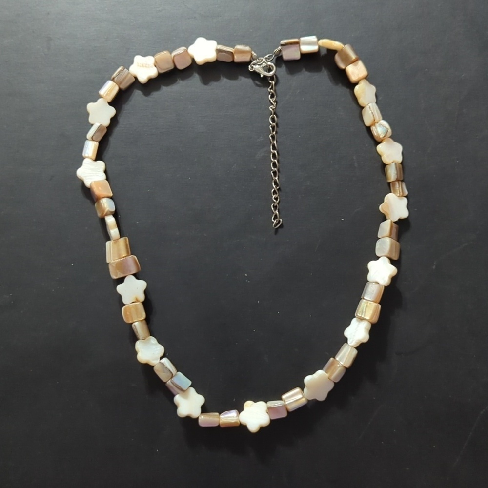 Silver Tone Cream Tan Neutral Shell Flower Mother of Pearl Statement Necklace